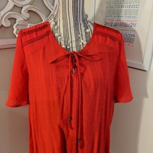 Jennie & Marlis women's top